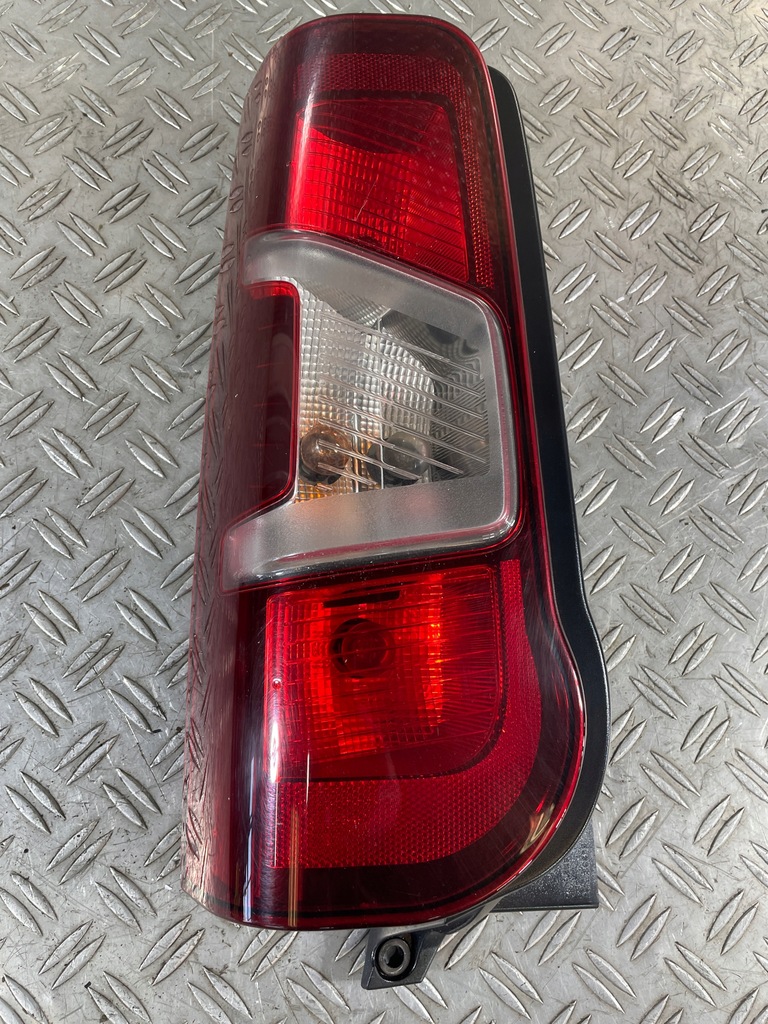 фото №1, Opel combo 18- лампа задняя задняя левая 9819235880