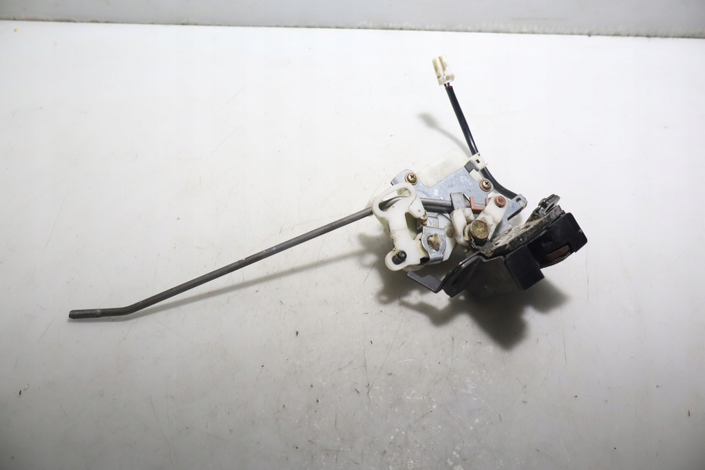 фото №1, Замок кришки багажника mazda 5 i