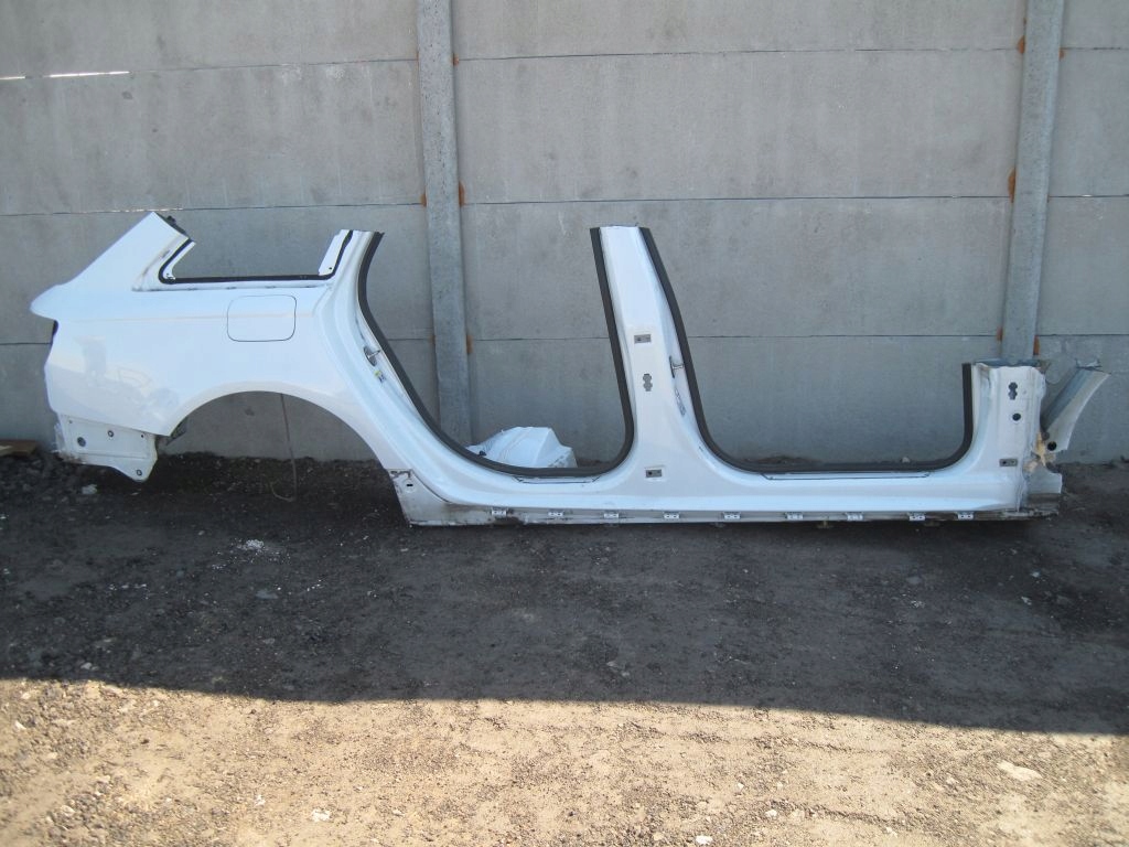 фото №1, Audi a6 c7 avant kombi крила правий задня поріг bok чверть