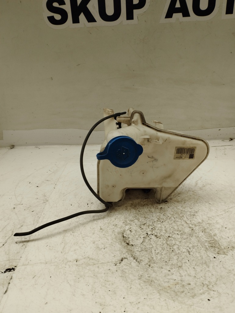 фото №5, Toyota yaris ii 2 бачок омивача + помпа 85310-0d060