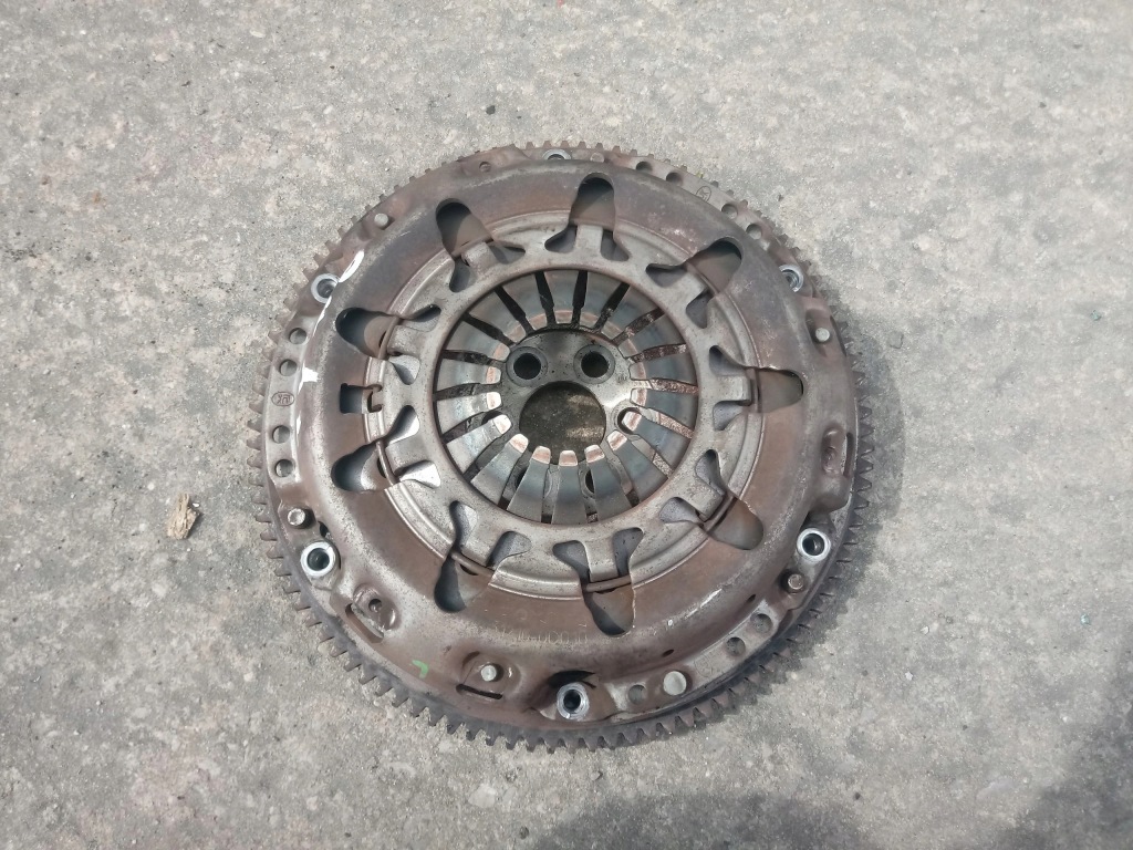 фото №1, Притиск колесо маховик toyota yaris 1.0 13451-0j010