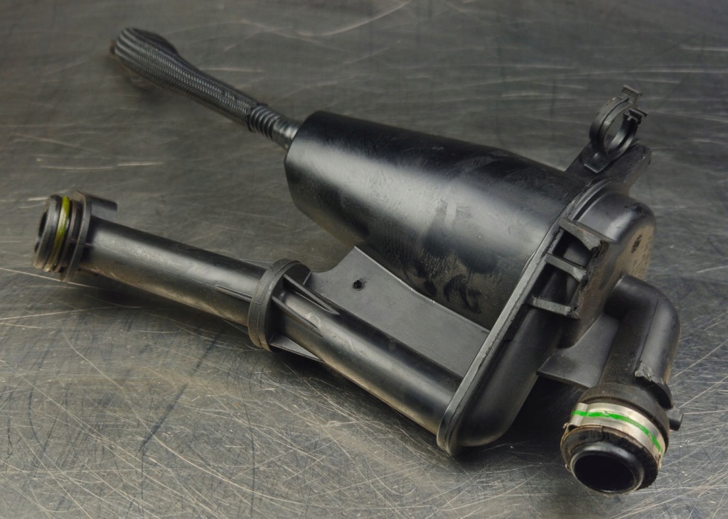 Giulietta 2.0 m-jet 13r сепаратор вентиляція картера 70349918 55217821 в Україні