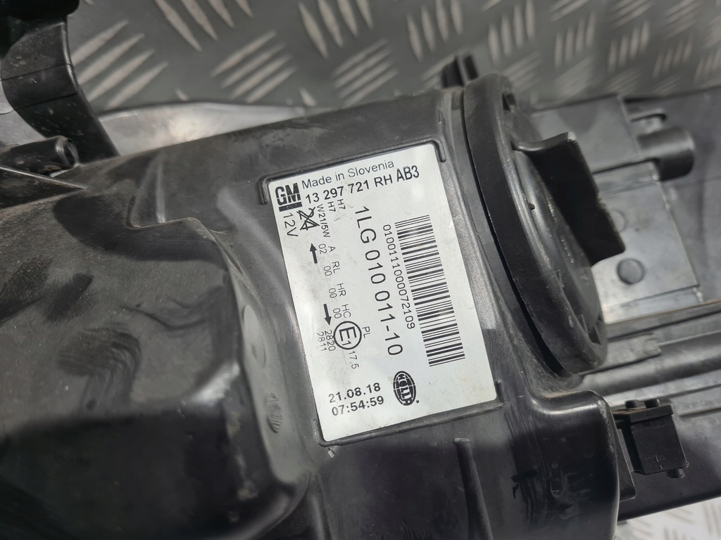 фото №8, Лампа правая передняя opel astra j anglik