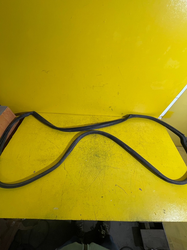 фото №1, Mini clubman r55 - прокладка кузовна - правий перед