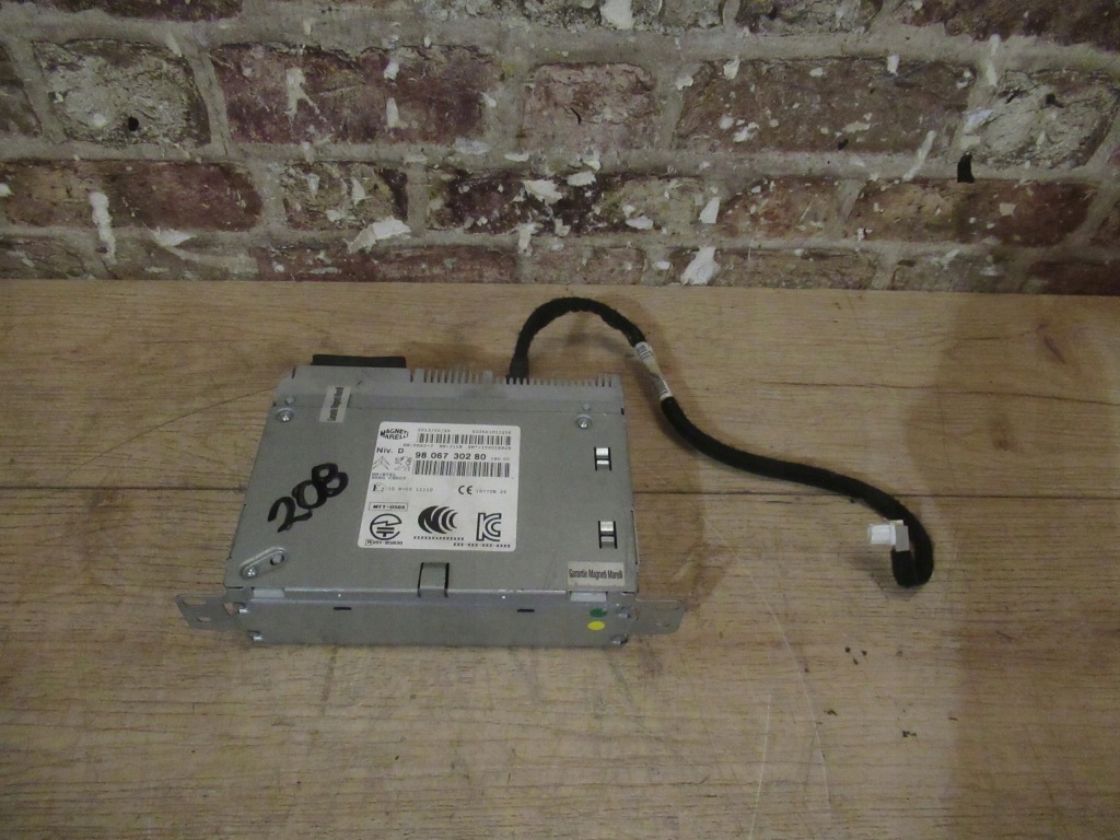 Купити Радіопрогравач cd peugeot 208 2012/2015r