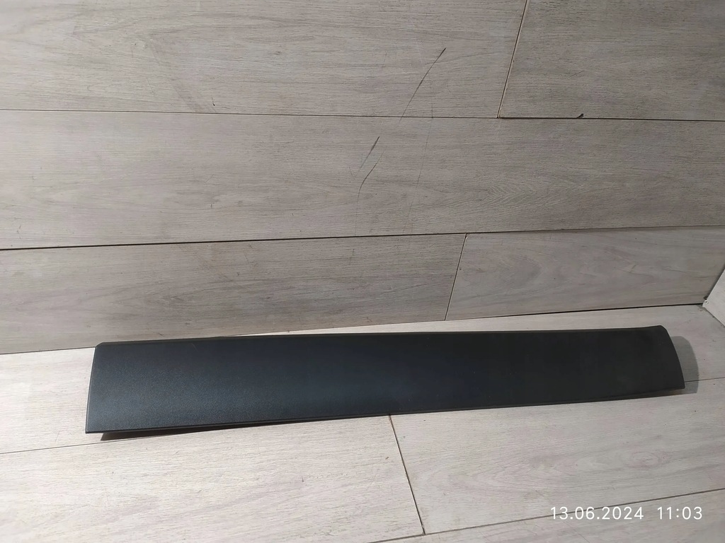 фото №1, 8776. renegade молдинг дверь правый перед 735578398