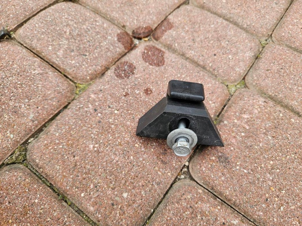 Кронштейн аккумулятор кронштейн ucwhyt opel insignia b fl 25844065 14005061 Оригинал