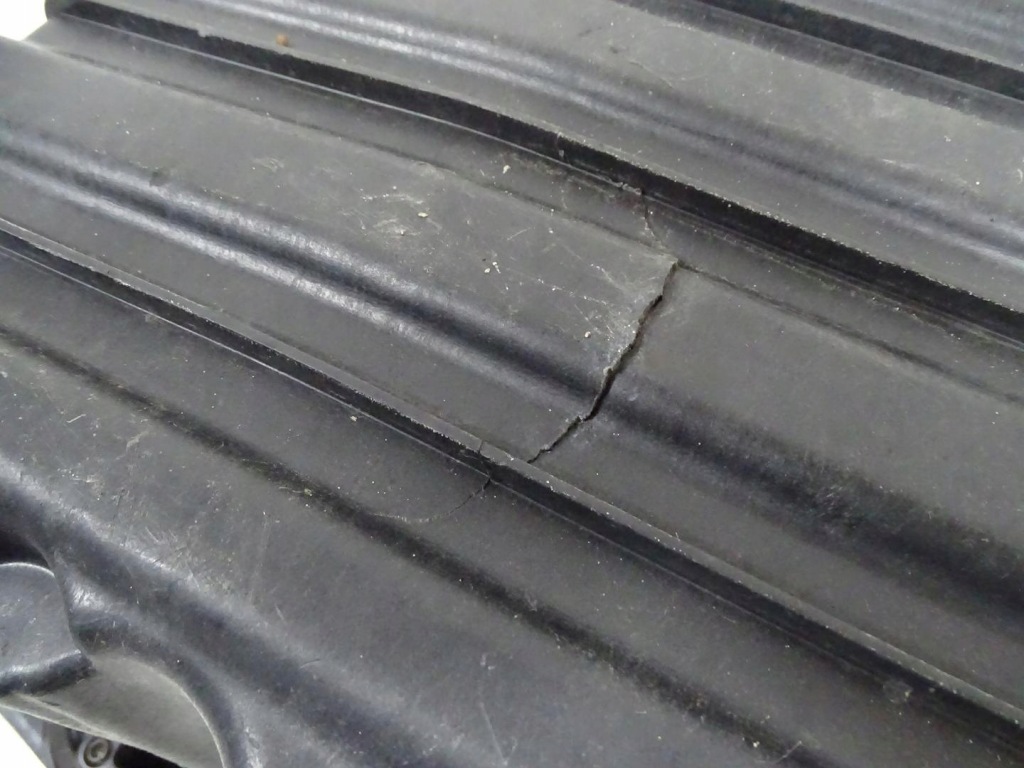 Підлога бардачок з багажника bmw seria 3 e92 2004-2014 - 51717120020 Оригінал