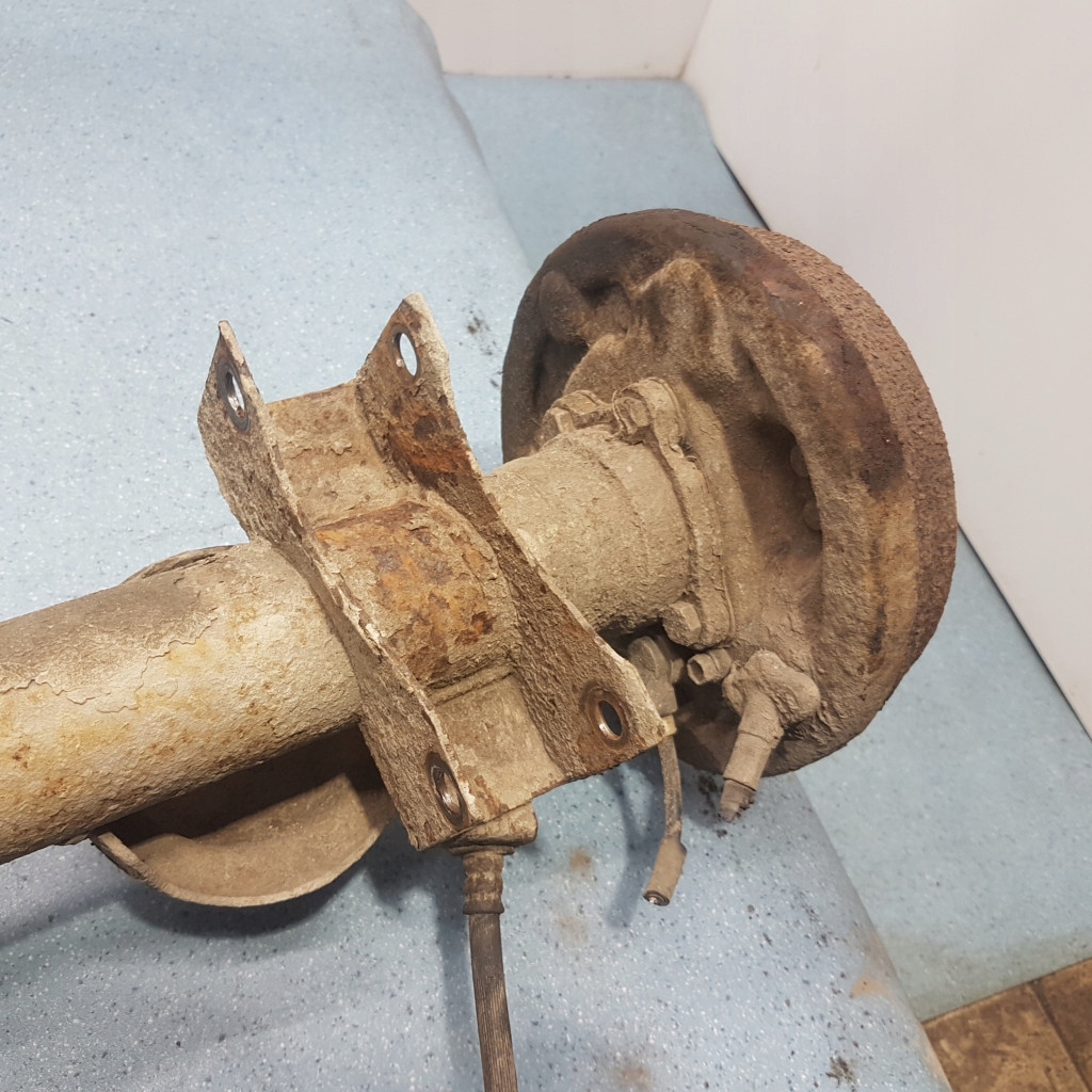 фото №11, Daihatsu sirion i lift 1.0b 4wd міст задній