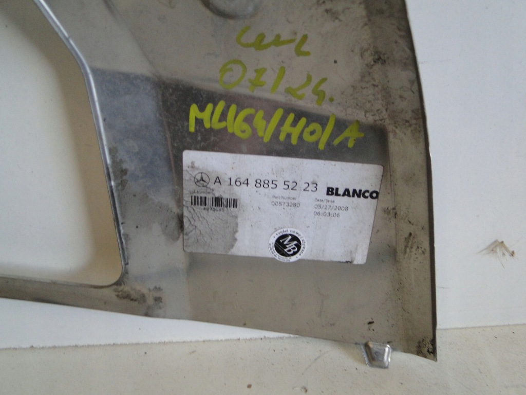 Mercedes ml w164 164 lift накладка лист хром na бампер передний Цена