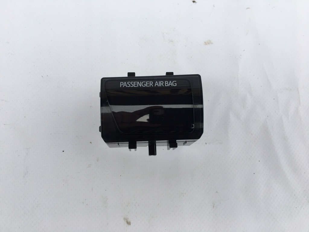 фото №1, Дисплей подушок подушка безпеки hilux 15- viii