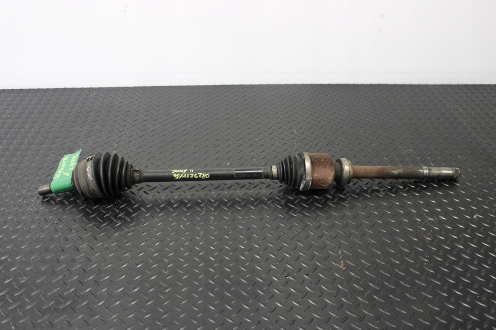 фото №1, Приводной вал półośka правый перед peugeot 3008 ii 2 9811176780