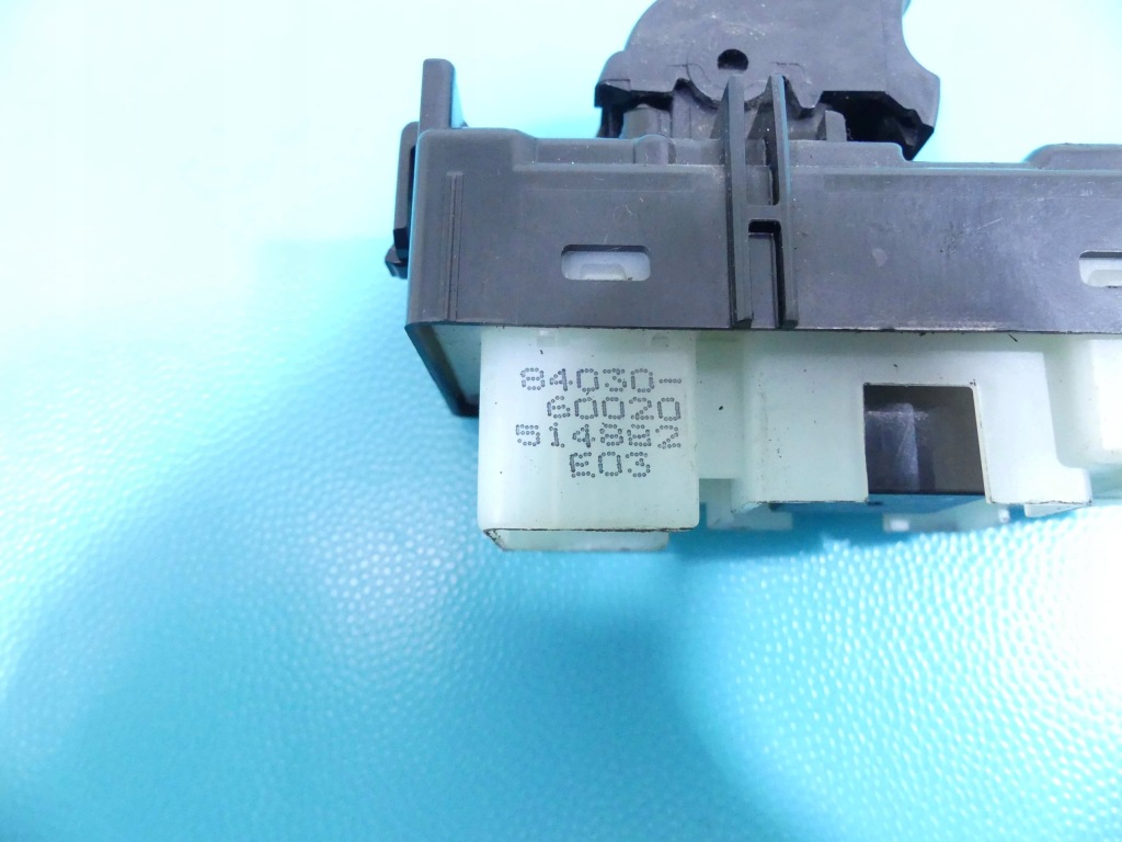 фото №8, Перемикач вікон toyota land cruiser 120 j120