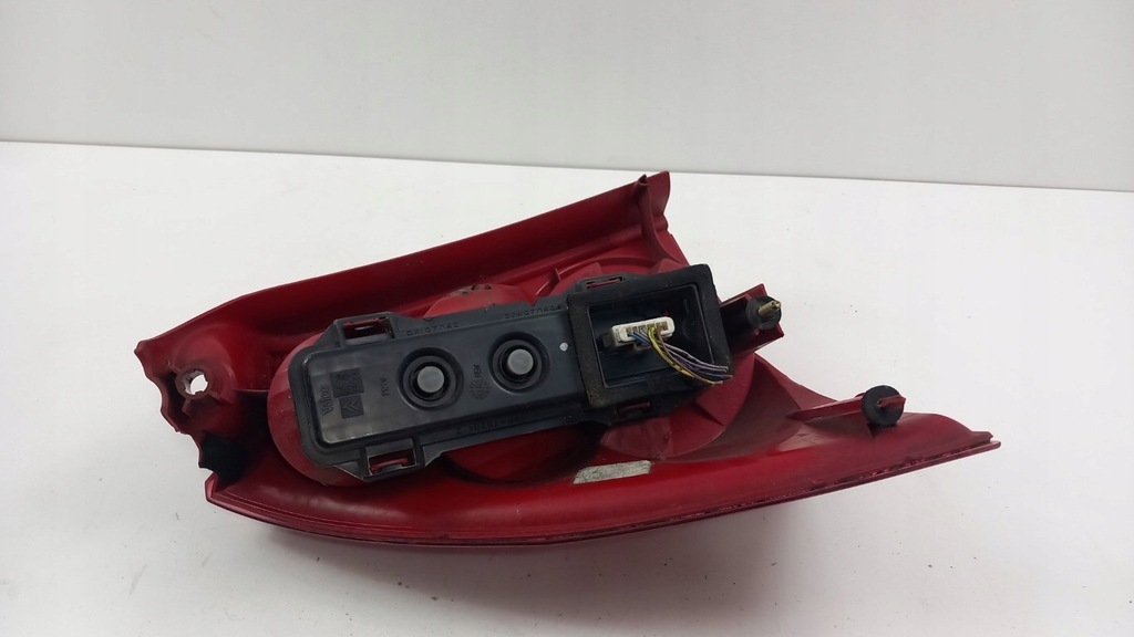 фото №4, Peugeot 307 sw лампа задняя правая