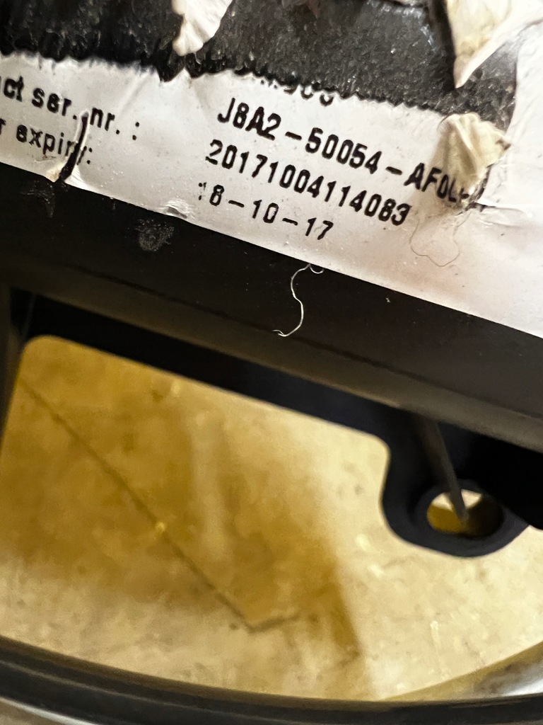 фото №10, Шторка жалюзі штора панорами панорама люк range rover velar l560