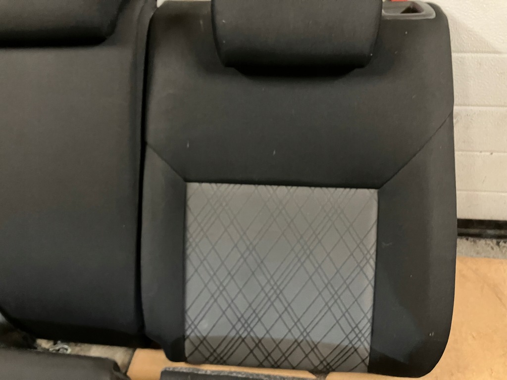 фото №8, Сиденья заднее сиденье комплект ! seat toledo 4 iv