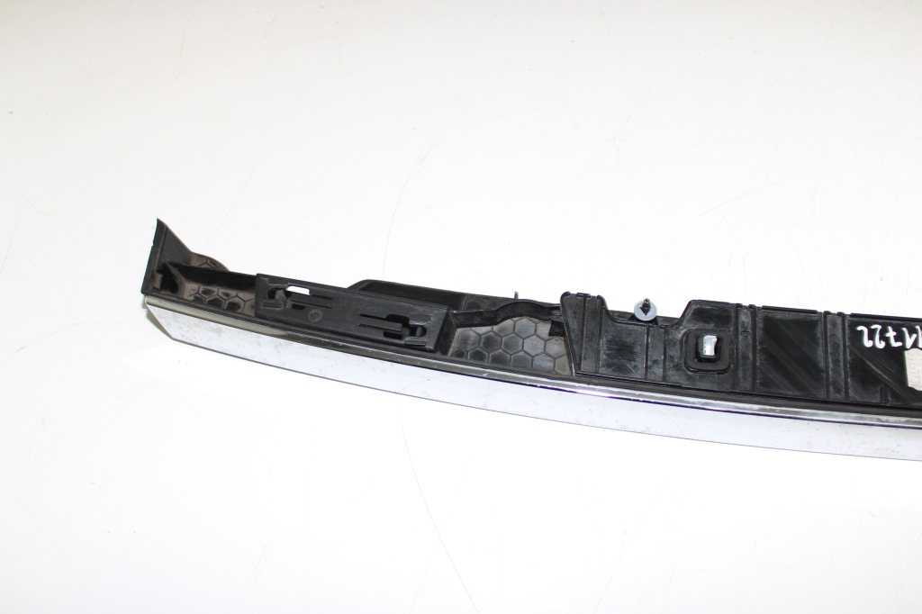 фото №3, Bmw 7 f01 f02 молдинг крышки багажника задняя led 7200035 хром