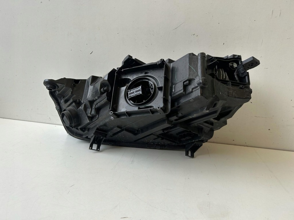 Audi q5 80a рестайлінг  фара правий full led matrix 80a941036 в Україні
