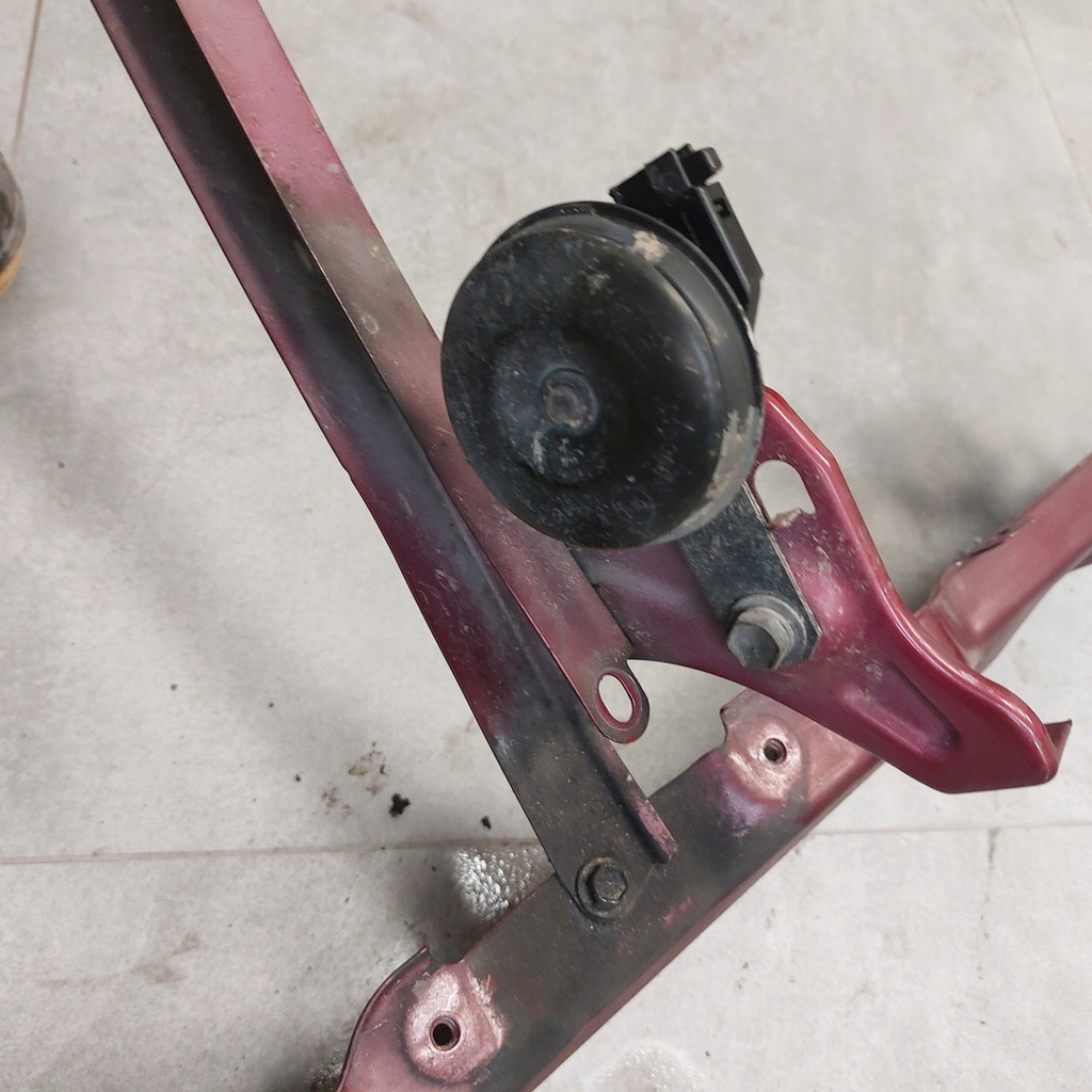 фото №7, Toyota prius ii 2 підсилювач верхній pas перед