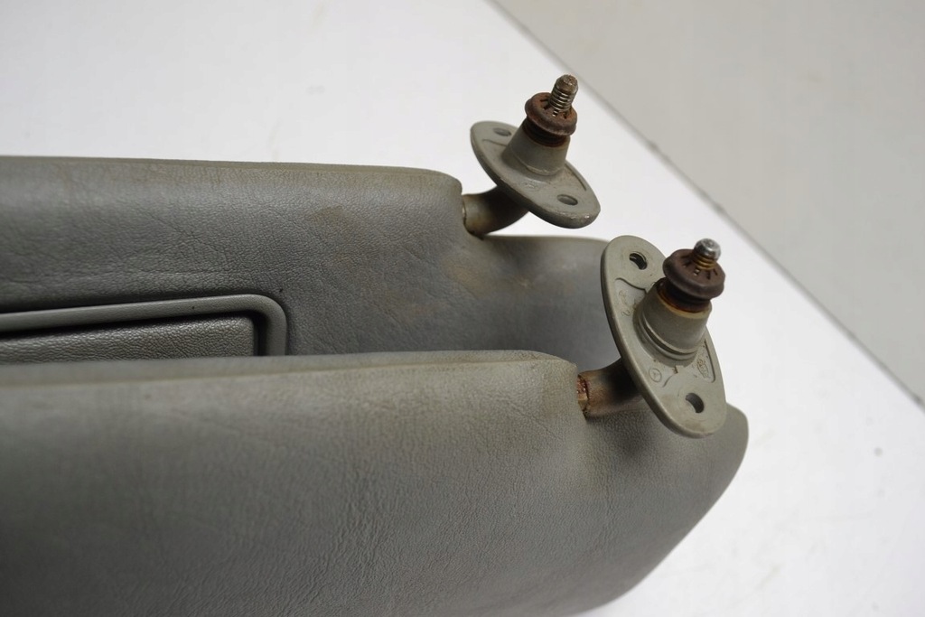 фото №9, Mercedes w124 козырьки солнцезащитные подсвечиваемые