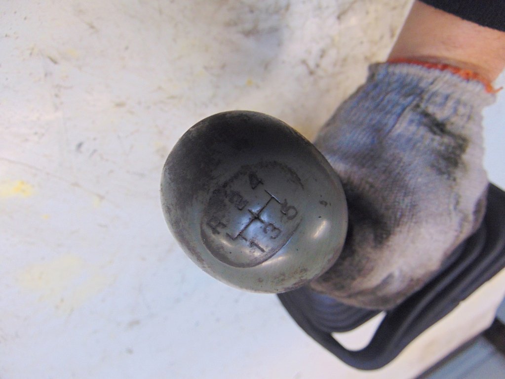 фото №6, Mitsubishi canter 3.0 01r домкрат выборщик передач