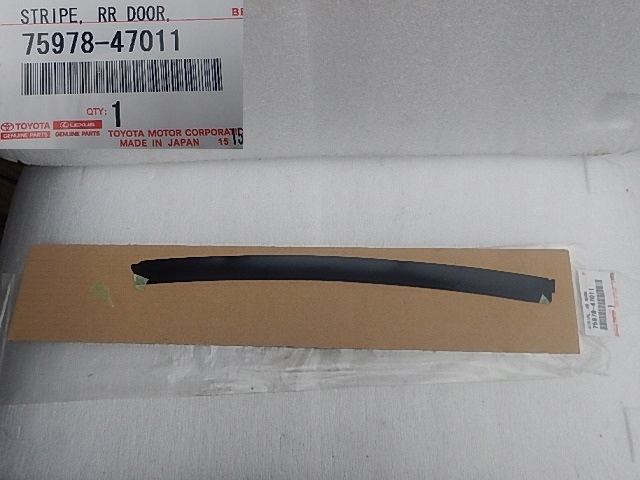 фото №1, Toyota prius молдинг прокладка na дверь 75978-47011