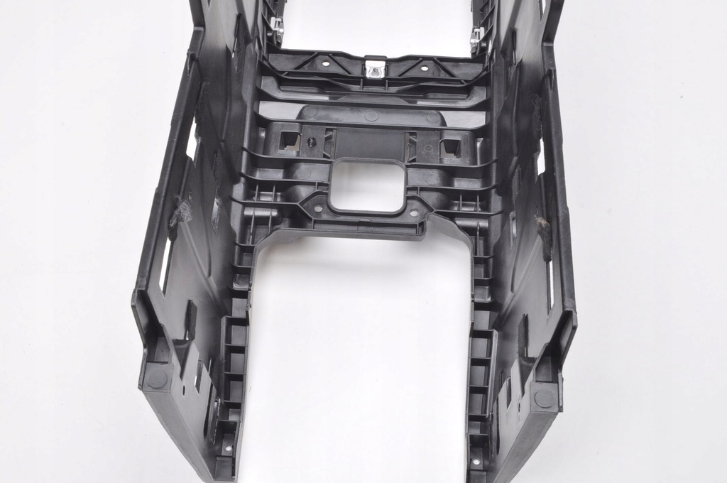 фото №10, Bentley bentayga audi q7 4m каркас туннель среднего 4m0863243c