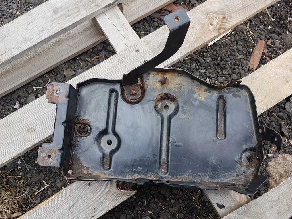 фото №1, Основание аккумулятор кронштейн полка alfa romeo 159 1.9 jtdm 2005-2011