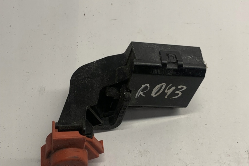 Клемма аккумулятор bmw x5 f15, f85 9367807 3.0l дизель 190kw 2015 с Разборки