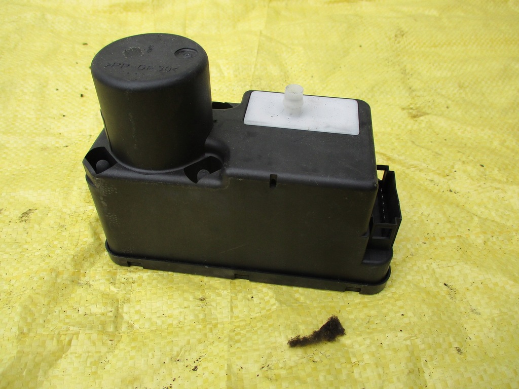 фото №1, Vw passat golf помпа центрального замка 1h0962257g