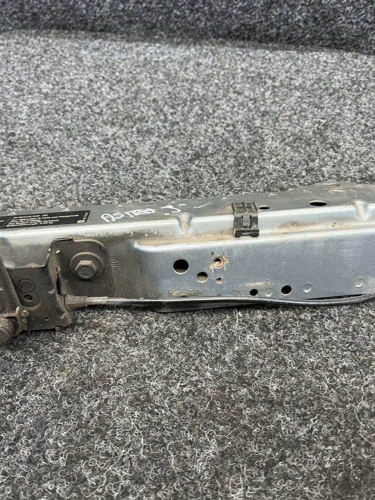 Opel astra j передний панель защёлочный верхний рама радиатора 13312474 Недорого