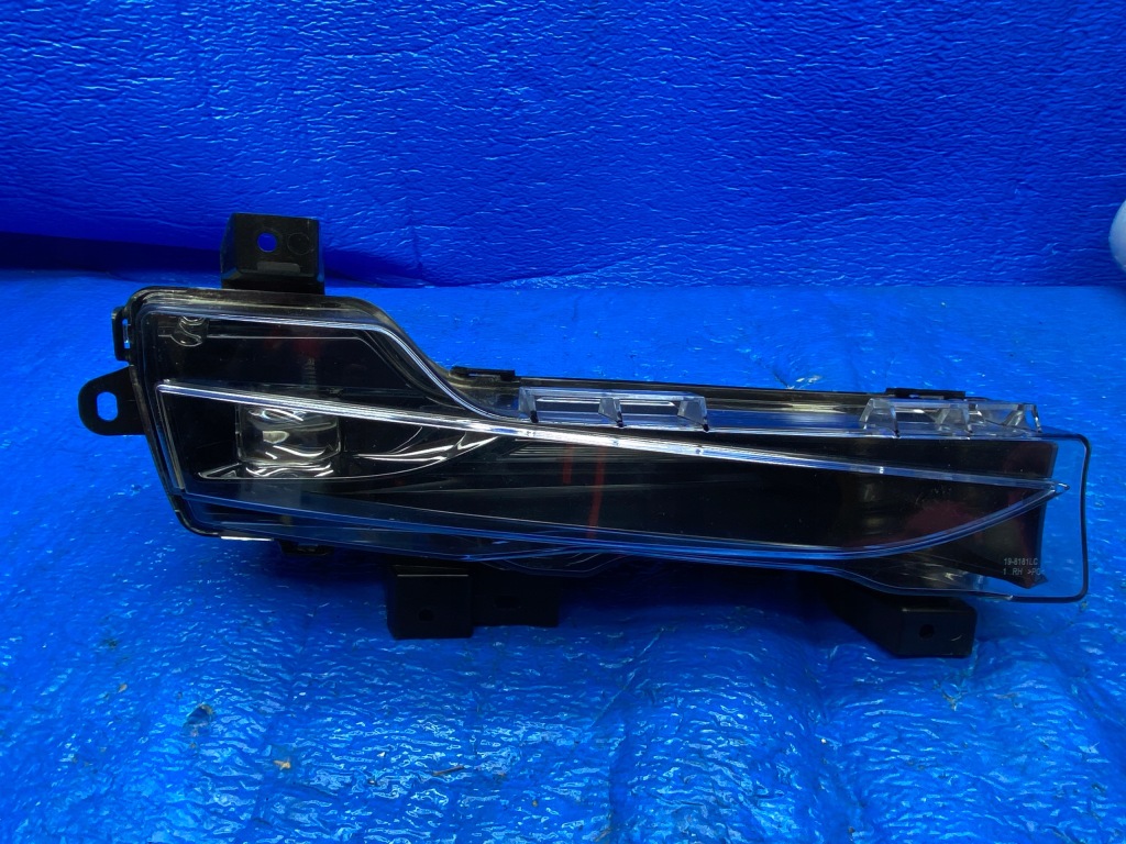 фото №1, Tesla 3 противотуманная фара левый 1624798-00-a оригинал