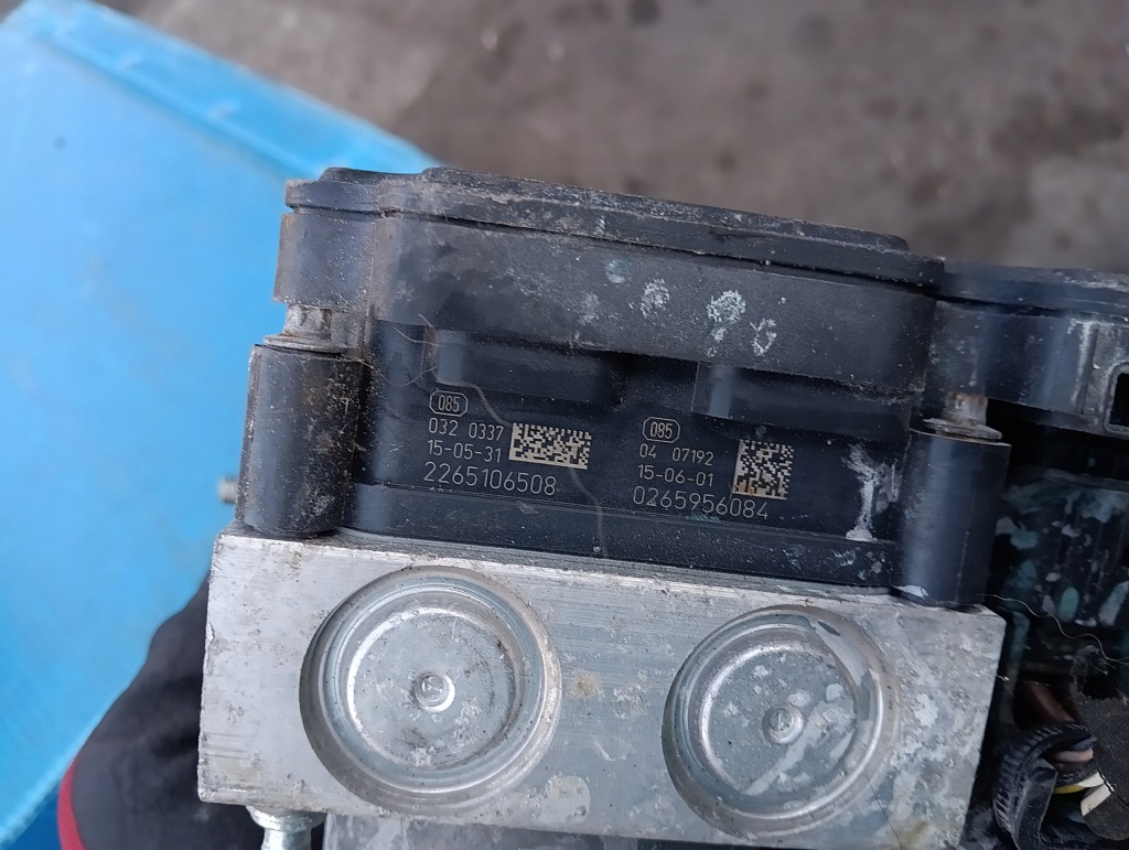 Vw skoda seat насос блоки управления abs 6c0907379k 6c0614517k 0265956084 в Украине