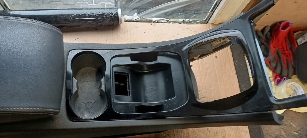 S-max mk1 galaxy mk3 06-14r підлокітник комплектний  європа Зі Шроту