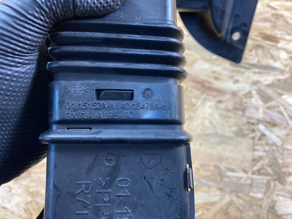 фото №16, Впуск воздухозаборник шланг труба воздуха jaguar f-pace x760 gx73-9h724-aa