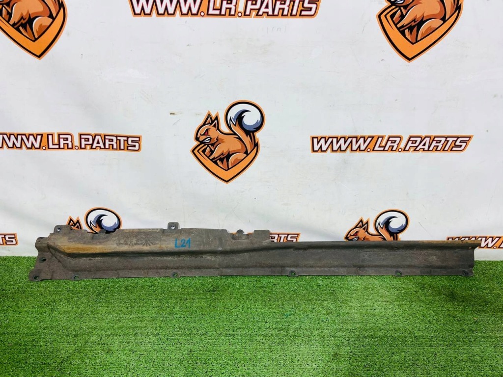 Купить Защита подвеска po правой сторона range rover sport l461 m8e2-104c20-cc