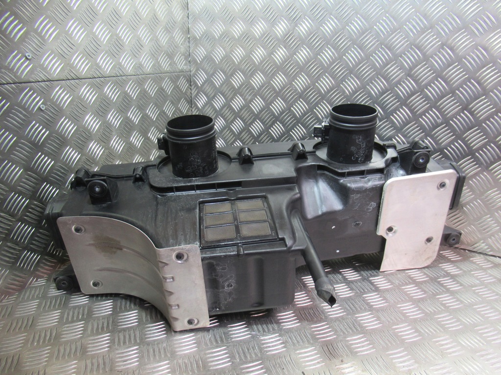 фото №6, Audi r8 5.2fsi корпус фильтра воздуха 420133837