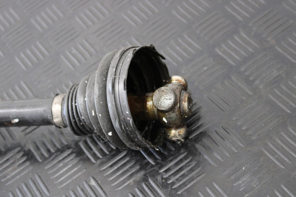 фото №2, Приводной вал półośka правая land rover discovery sport l550 gj32-3b436-ca