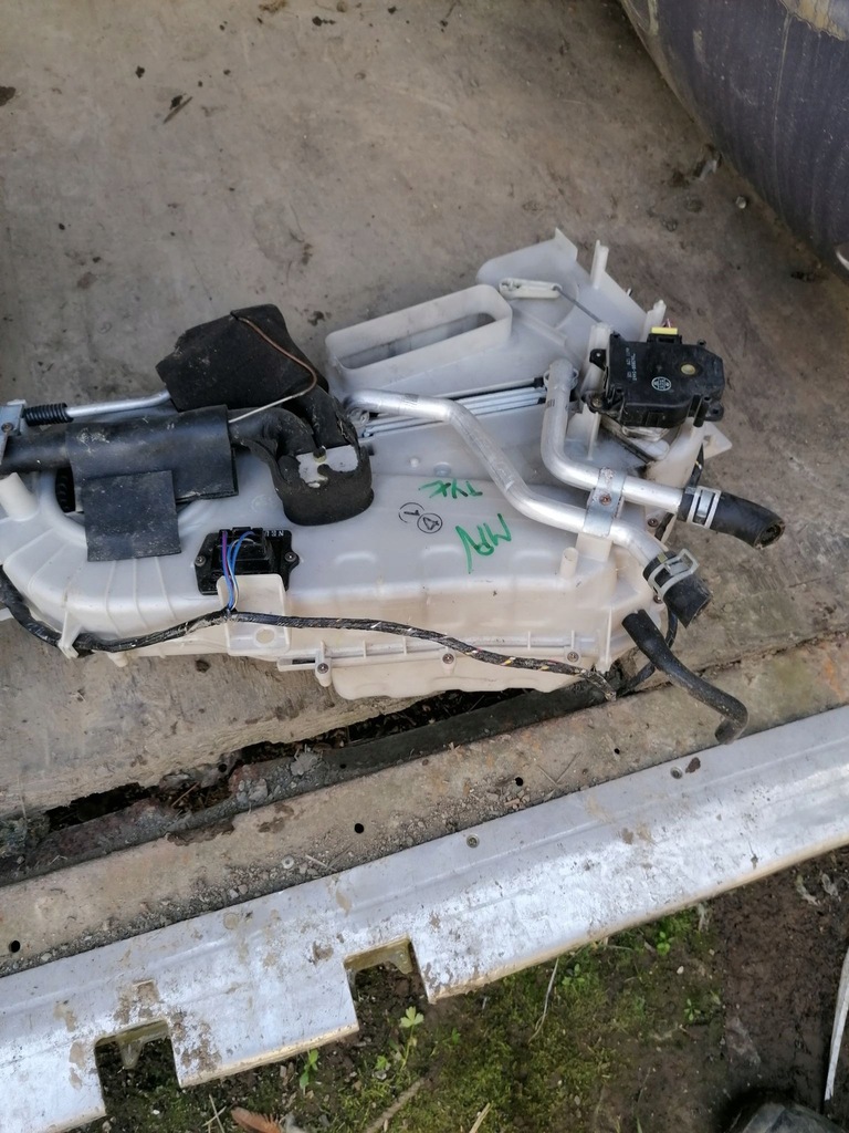 фото №1, Обігрівач вентилятор повітропровід mazda mpv задня