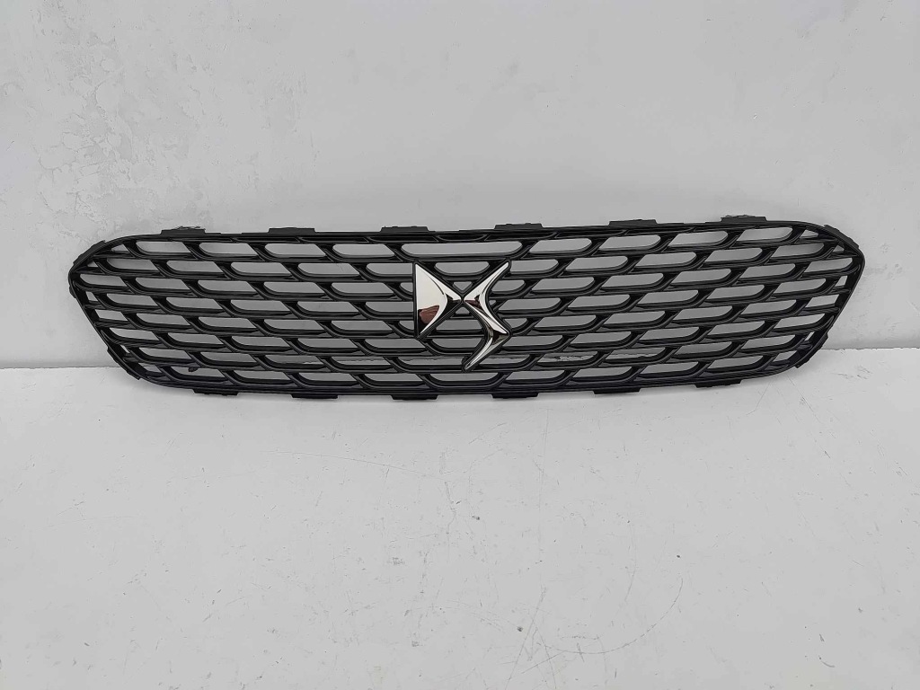 Купити Citroen ds5 рестайлінг  решітка радіатора решітка  бампера перед нова оригінальний номер 4336