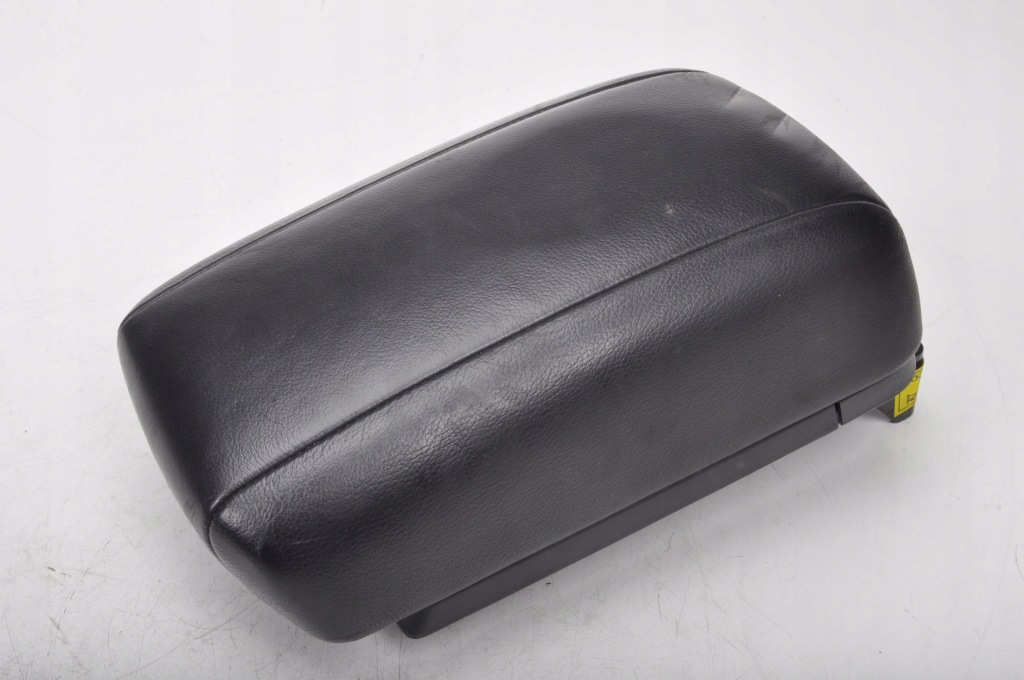 фото №1, Hyundai i30 i подлокотник кожа