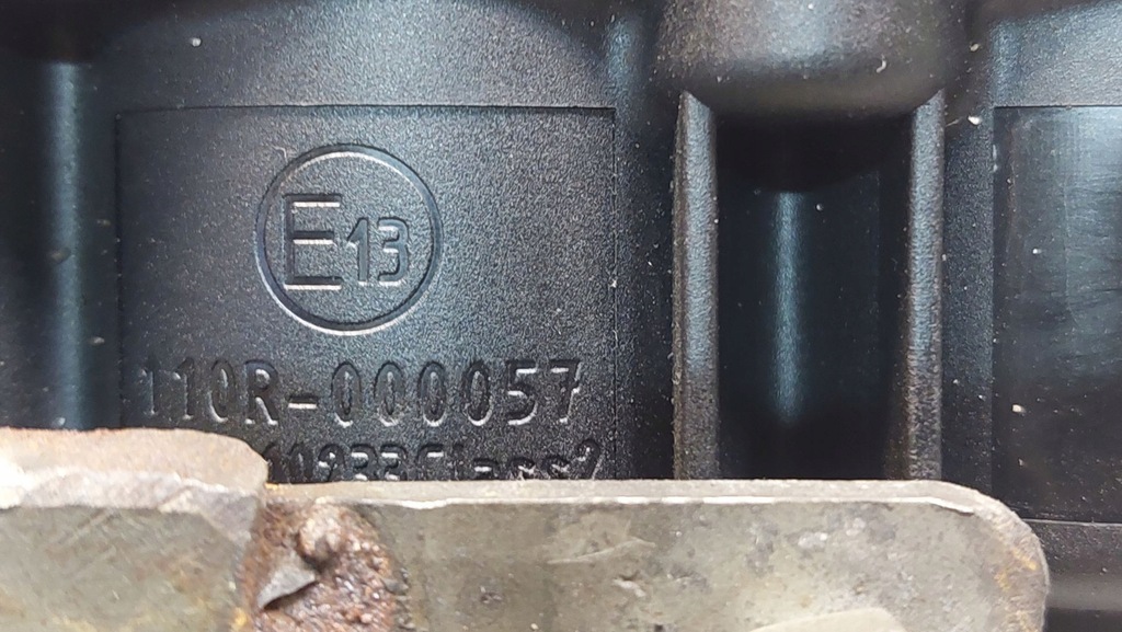 фото №4, Молдинг впрыскная газа mercedes clk c208 2.3