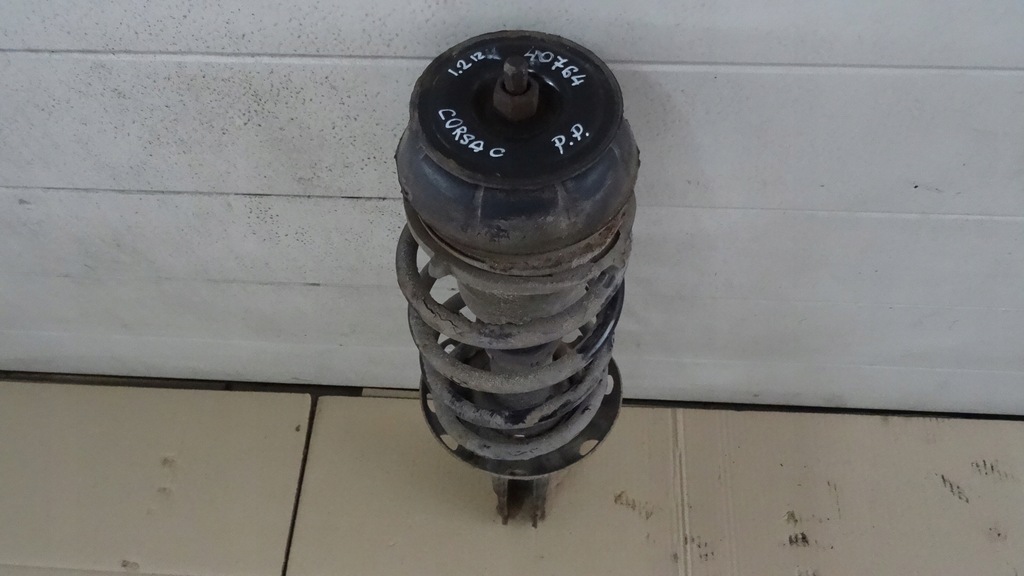 фото №1, Corsa c 1.2b амортизационная стойка амортизатор правый перед