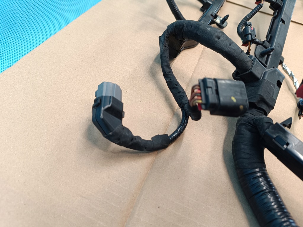 Купити Jeep compass 2 2 2.4 tnxe 182km 4x4 2020 r джгут двигуна p68257092af