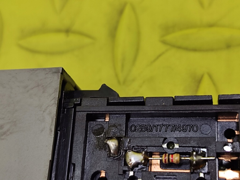 фото №6, Kia cerato вимикач кришки багажника