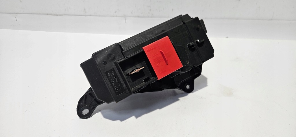 фото №1, Коробка предохранителей mercedes c-klasa w206