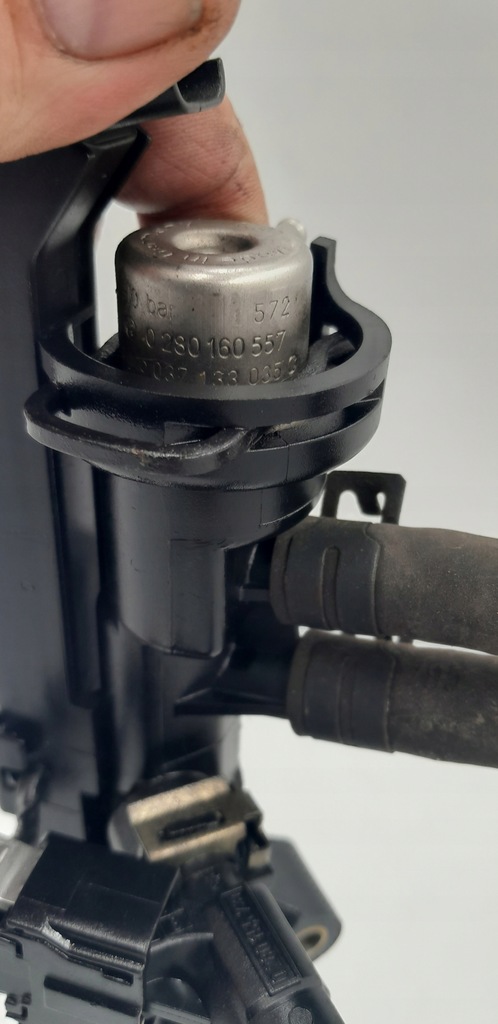 фото №12, Молдинг впрыскная volkswagen polo 6n 1.4 0280155731