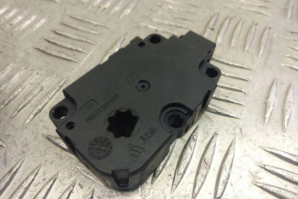 фото №7, Клапани керуючий обігрівачі audi cz1139300857 1.97l дизель 2013