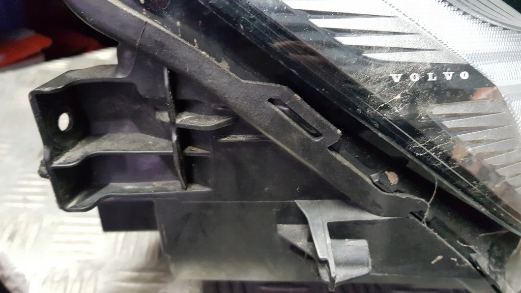 фото №10, Volvo xc60 ii лампа правая перед 2017- 31420412