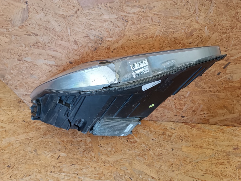 Лампа правий перед 106504600b tesla model s рестайлінг  led 00203455-04 Недорого